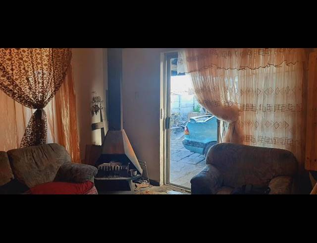 2 BEDROOM HOUSE FOR SALE IN SAREPTA